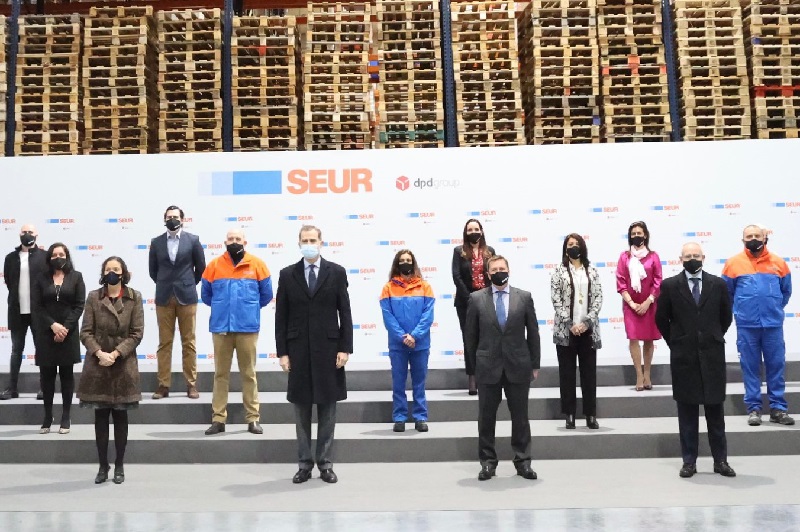 King Felipe's visit to SEUR's Illescas fulfilment centre in 2021