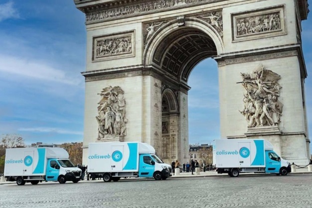 Colisweb Delivery vehicles in Paris - ©ID Logistics